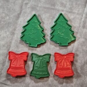 Plastic Cookie Cutters Red Green Tree Bells‎ Christmas Set Of 5